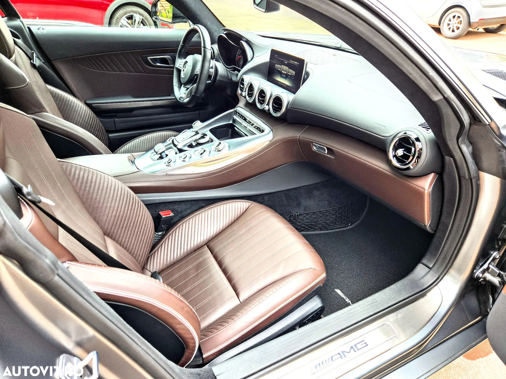Mercedes-Benz AMG GT Roadster - 4