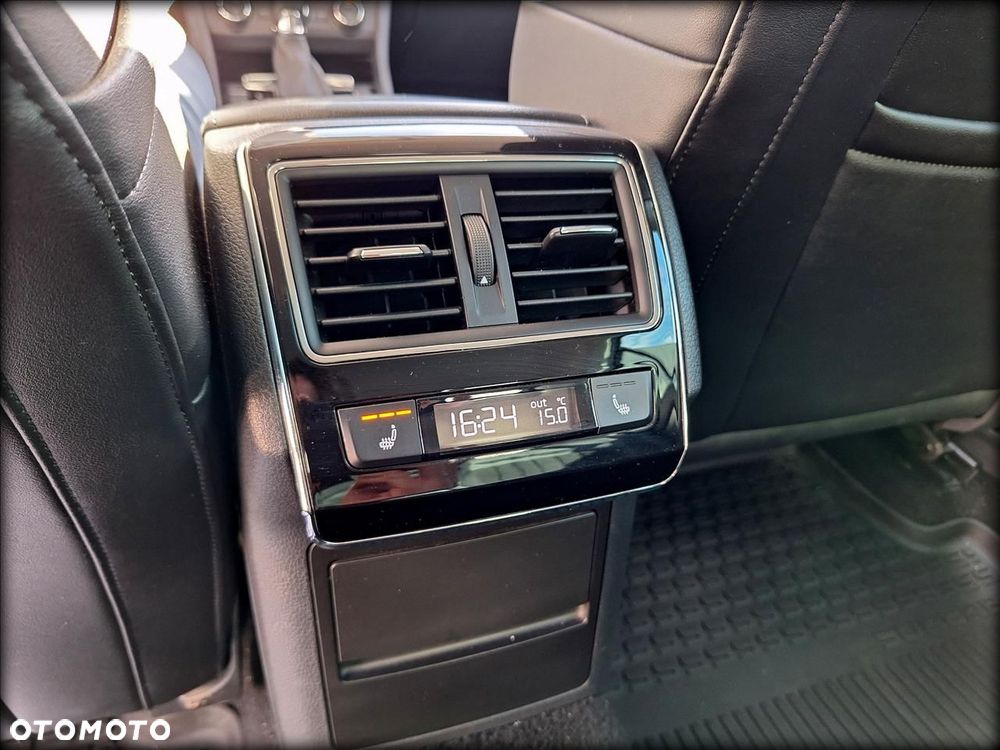 Skoda Superb 1.8 TSI Ambition DSG - 17