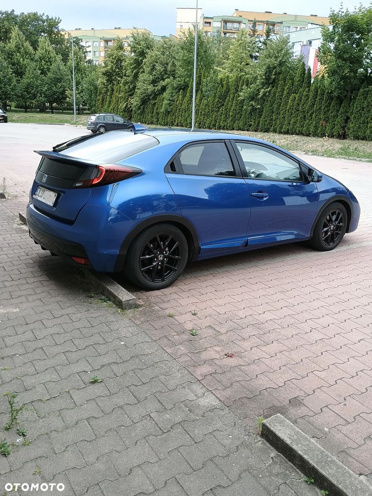 Honda Civic 1.8 Comfort (Honda Connect+) - 12