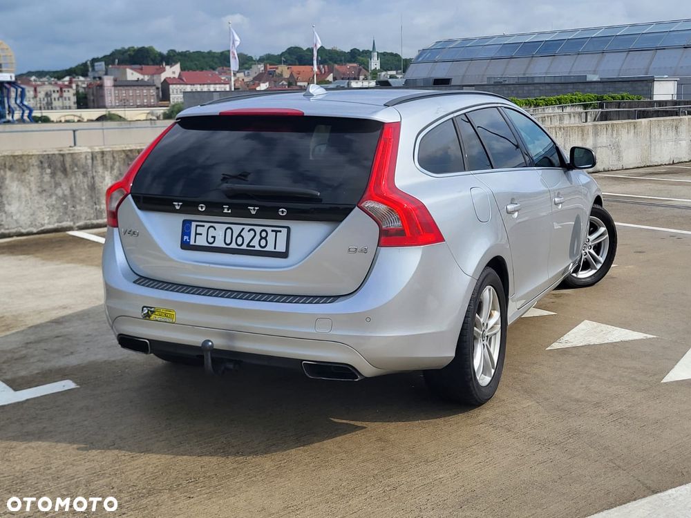 Volvo V60 D4 Geartronic Momentum - 10