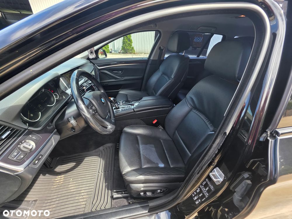BMW Seria 5 520d xDrive - 9