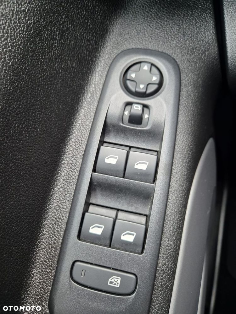 Toyota Proace City Verso 1.2 D-4T Business - 9