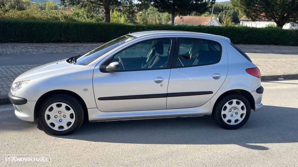 Peugeot 206 1.1 Color Line - 8