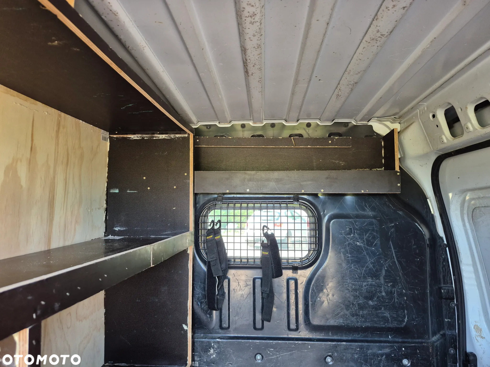 Ford Transit Connect - 18
