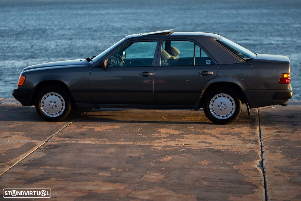 Mercedes-Benz W124 (1984-1997) 300 D Turbo - 23