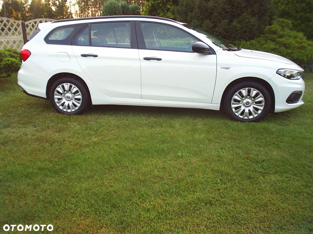 Fiat Tipo 1.4 T-Jet 16v Easy - 16