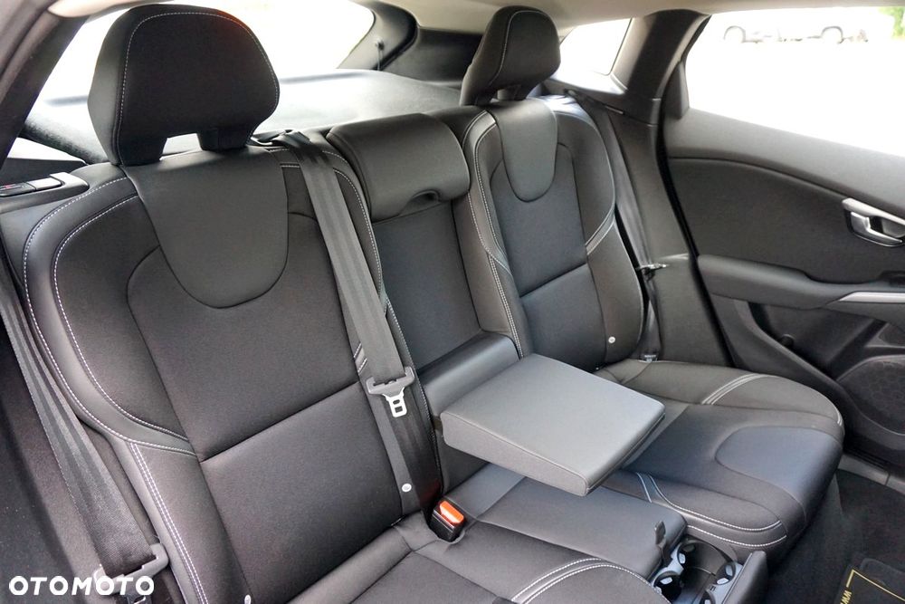 Volvo V40 T2 Drive-E Summum - 37