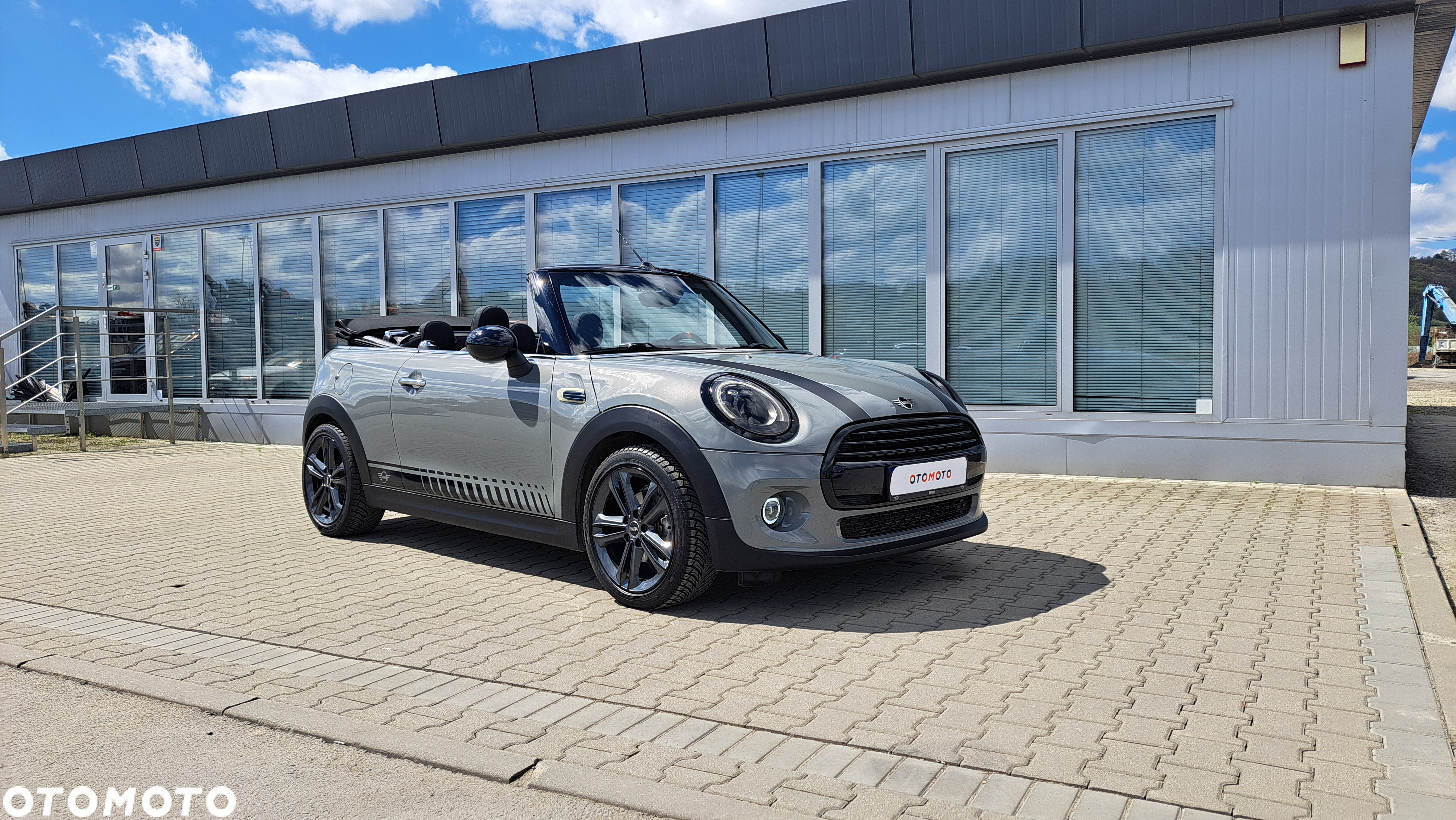 MINI ONE Cabrio Sidewalk Edition - 16