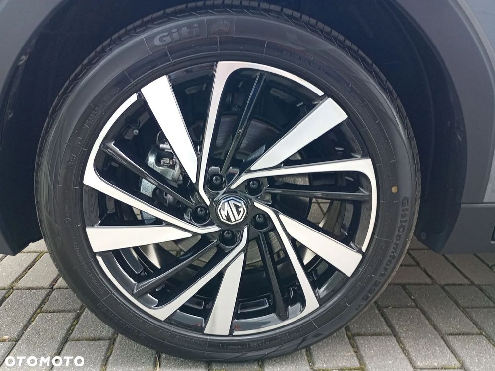 MG ZS 1.5 HEV+ Exclusive - 9