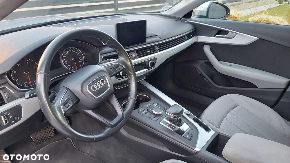 Audi A4 Avant 2.0 TDI Quattro Design S tronic - 16