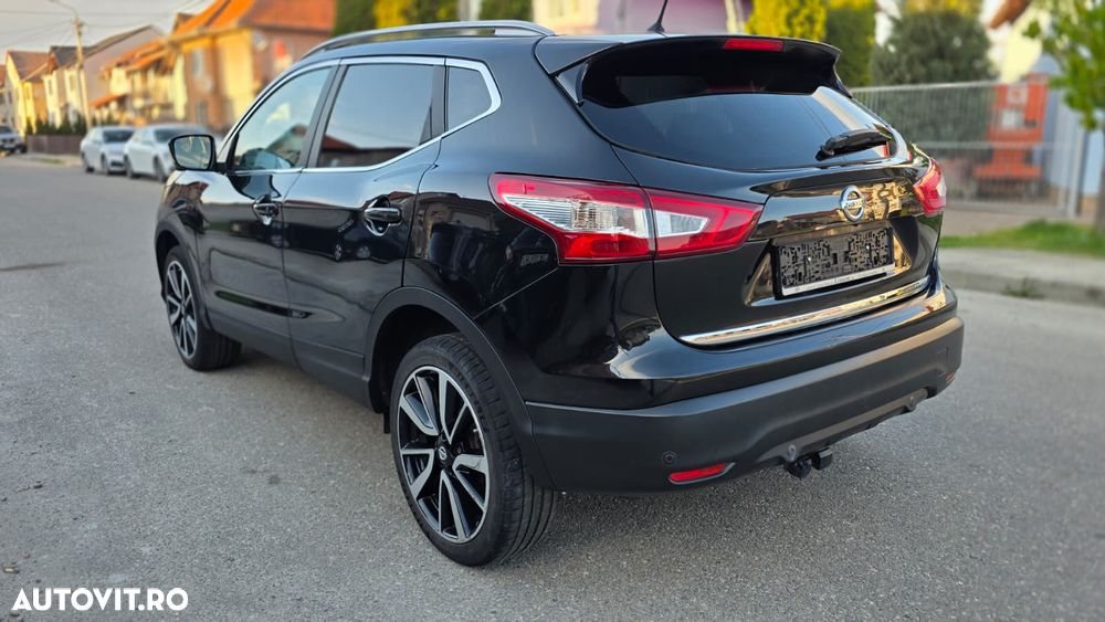 Nissan Qashqai 1.6 DCI ALL-MODE 4x4i PREMIER - 4