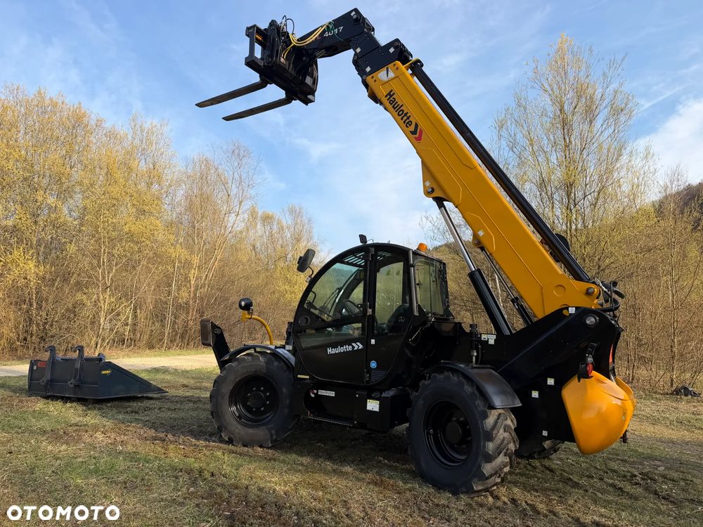 Haulotte HTL 4017 Ładowarka Teleskopowa Dźwig 17m. z Bocianem 22m. Łyżka szufla. widły z Hydraulicznym posuwem! Maszyna z Komuny Norweskiej! Jak Nowa z Salonu. DEKRA aktualna na cały osprzęt! Kamera + szybkozłącze! Bocian 5m. Szybka wolna jazda! Pełna Dokumentacja Serwisowa! Opony zero zużycia! Zero luzów i wycieków! Stabilizatory 2ośie. Wielka Okazja 3430 mtg! Webasto. Gniazdo 220v. Bogata Wersja Norweska - 37