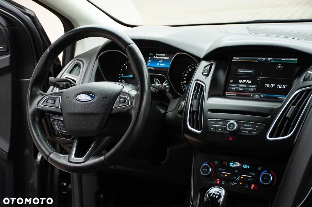 Ford Focus - 8