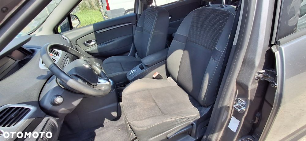 Renault Grand Scenic dCi 110 LIMITED - 14