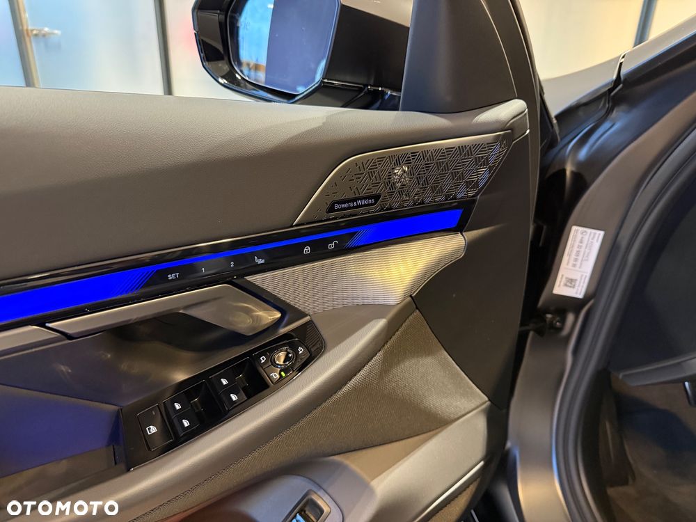 BMW Seria 5 540d xDrive mHEV sport - 11