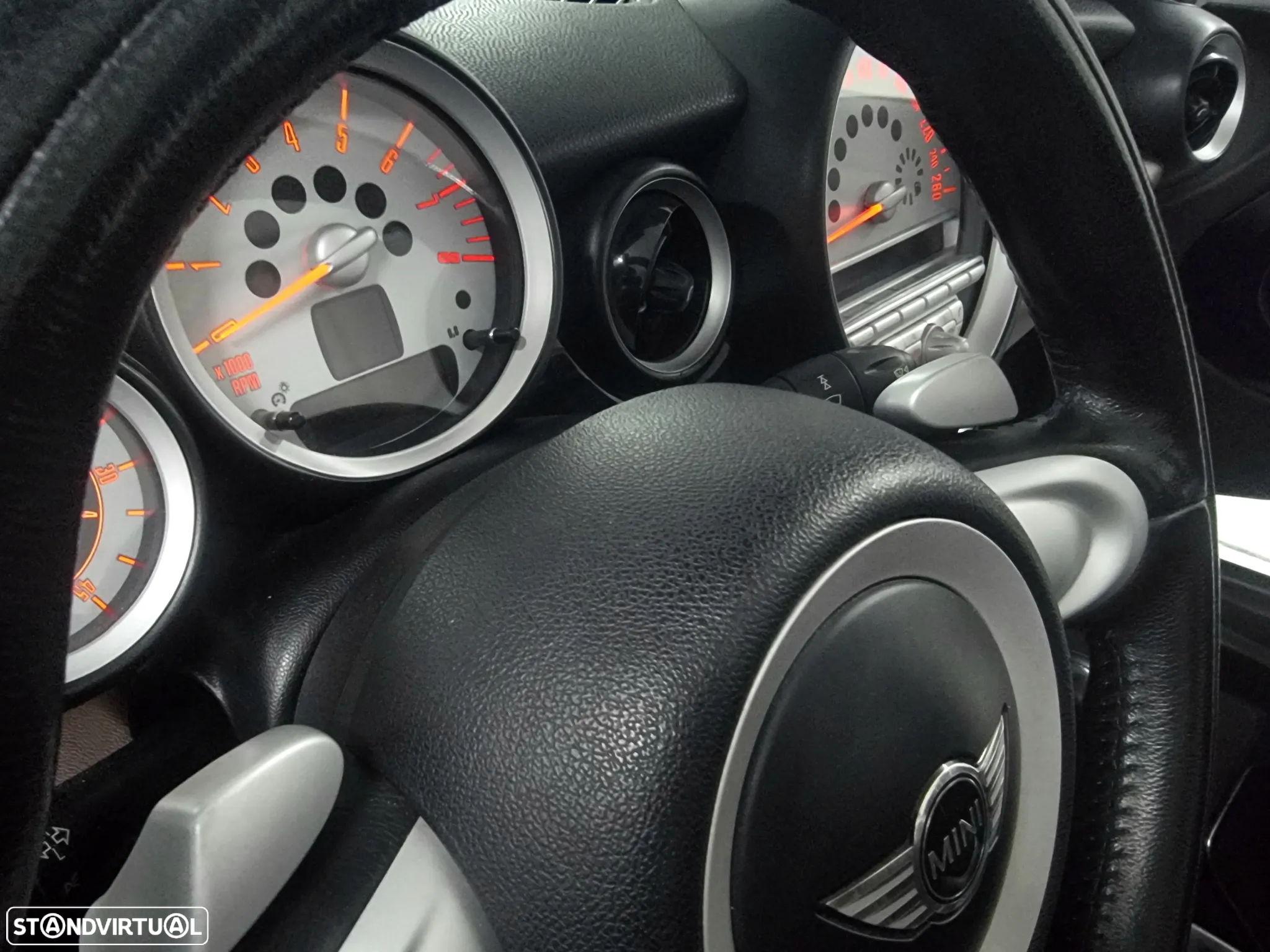 MINI Cabrio Cooper Auto - 9