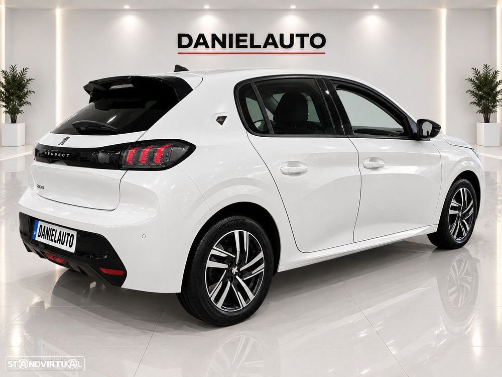 Peugeot 208 1.2 PureTech Allure EAT8 - 3