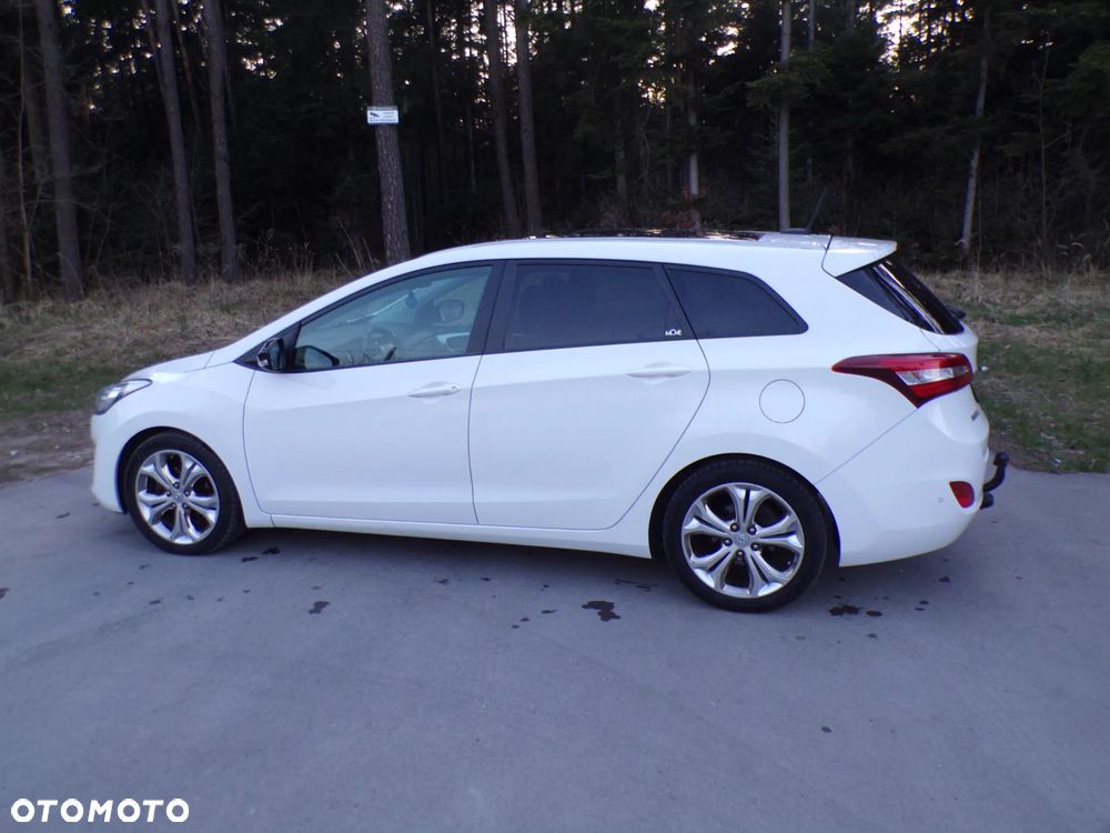 Hyundai i30 blue 1.6 CRDi Classic Navigation - 11