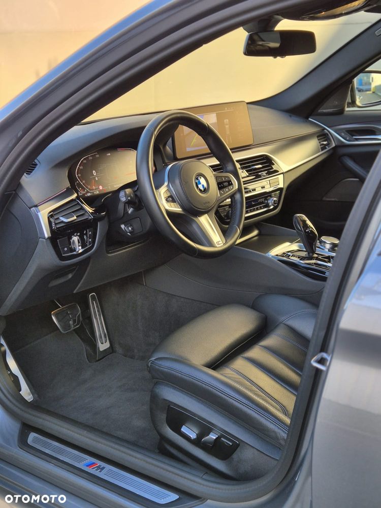BMW Seria 5 520d xDrive mHEV M Sport sport - 36