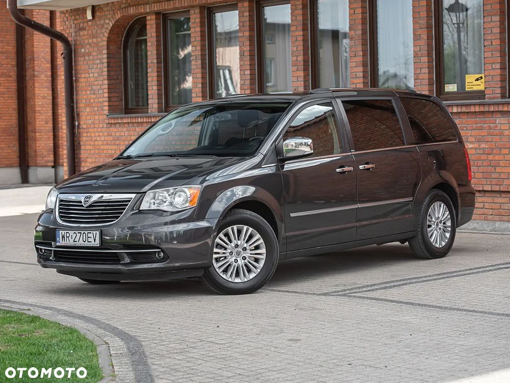 Lancia Voyager 2.8CRD Gold - 9