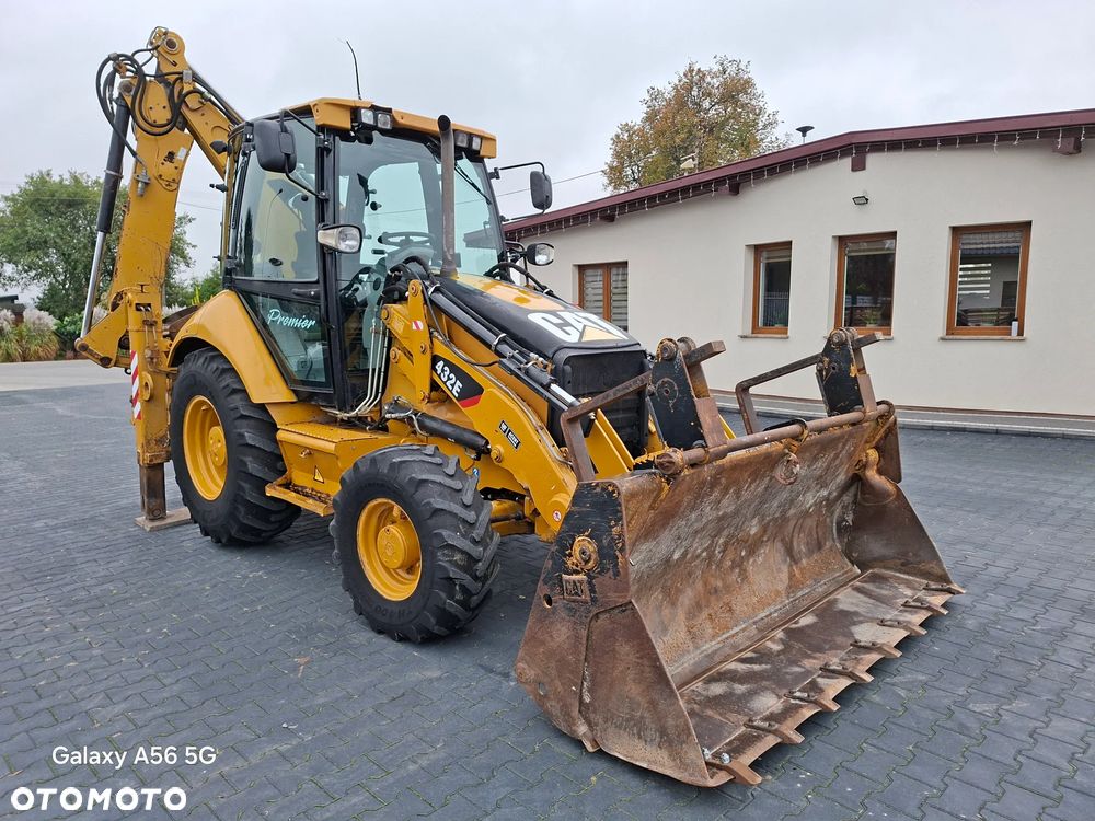 Caterpillar CAT 432E Premier - 11