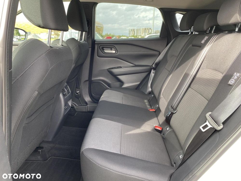 Nissan Qashqai 1.3 DIG-T N-Connecta - 13