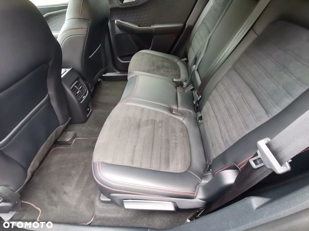 Ford Kuga 2.5P PHEV FWD ST-Line X - 29