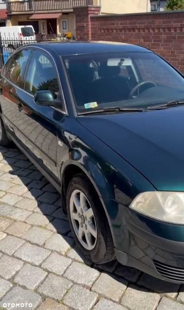 Volkswagen Passat - 2