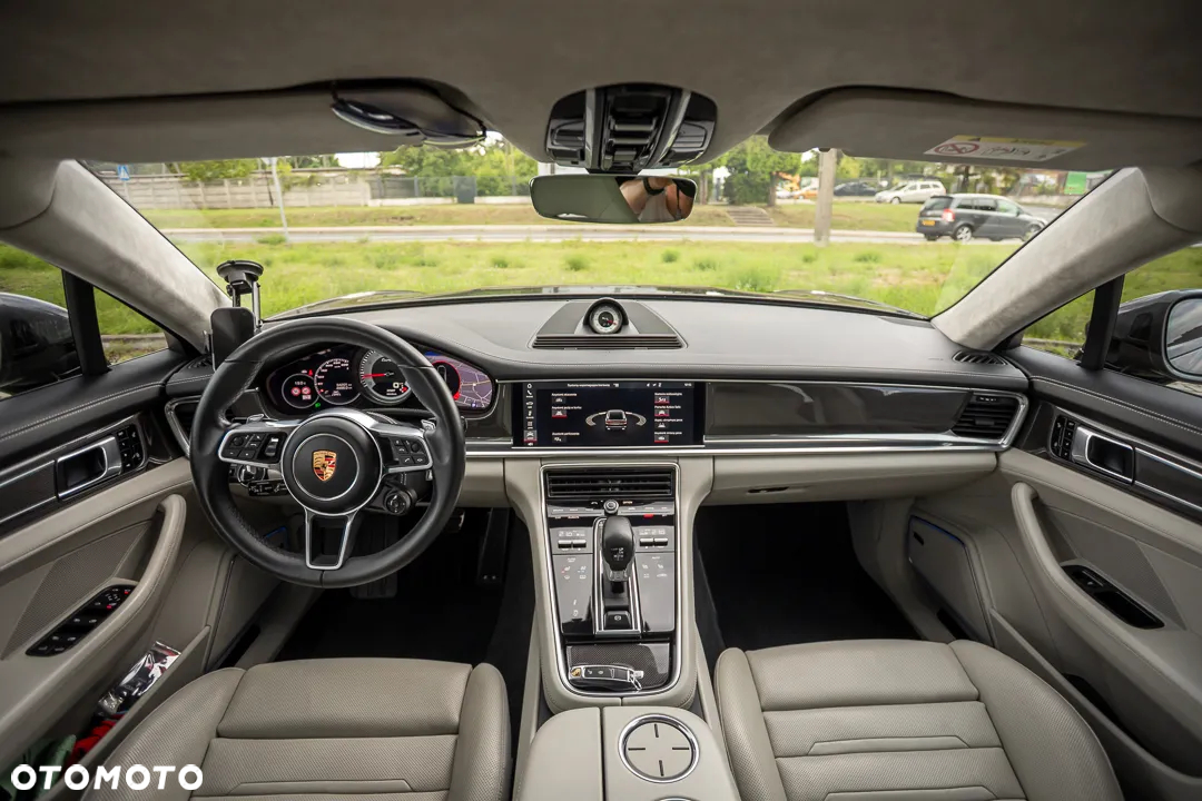 Porsche Panamera Turbo - 19