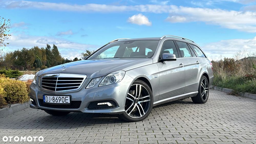 Mercedes-Benz Klasa E 300 T CDI DPF BlueEFFICIENCY 7G-TRONIC Avantgarde - 1