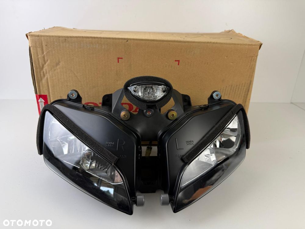 Przednia lampa reflektor Honda CBR 600RR PC37 2003-05