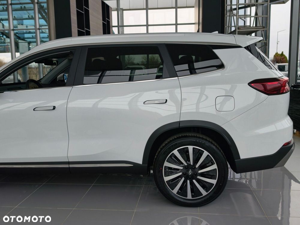 Chery Tiggo 8 - 10