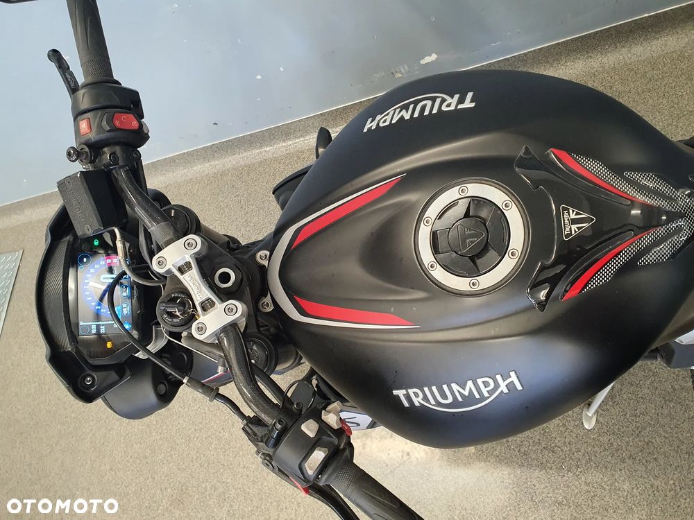 Triumph Street Triple - 3