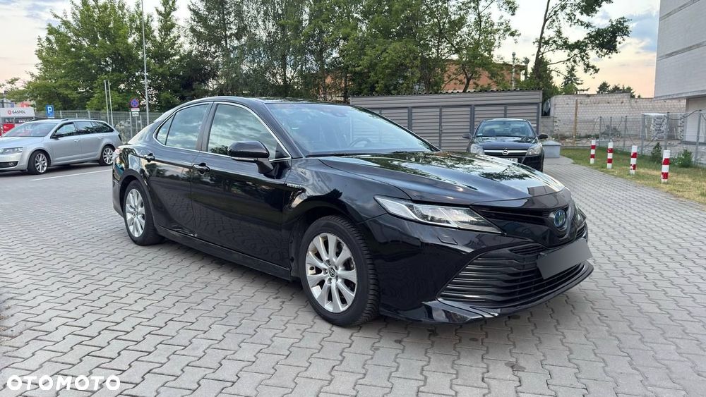 Toyota Camry Luxury - 7