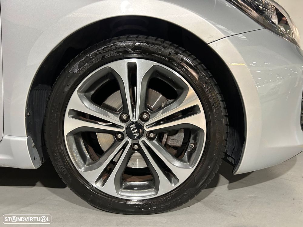 Kia Ceed 1.6 CRDi GT Line - 11