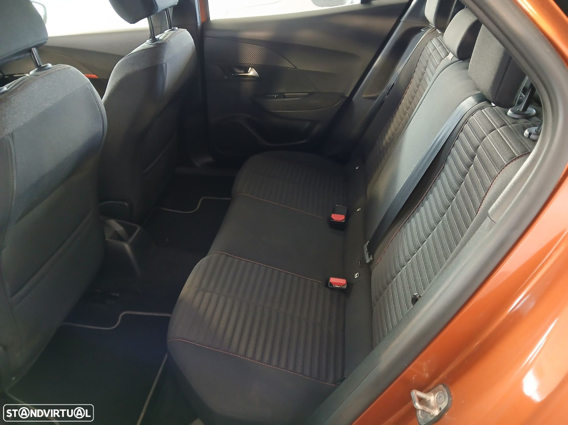 Peugeot 2008 1.2 PureTech Active Pack - 13