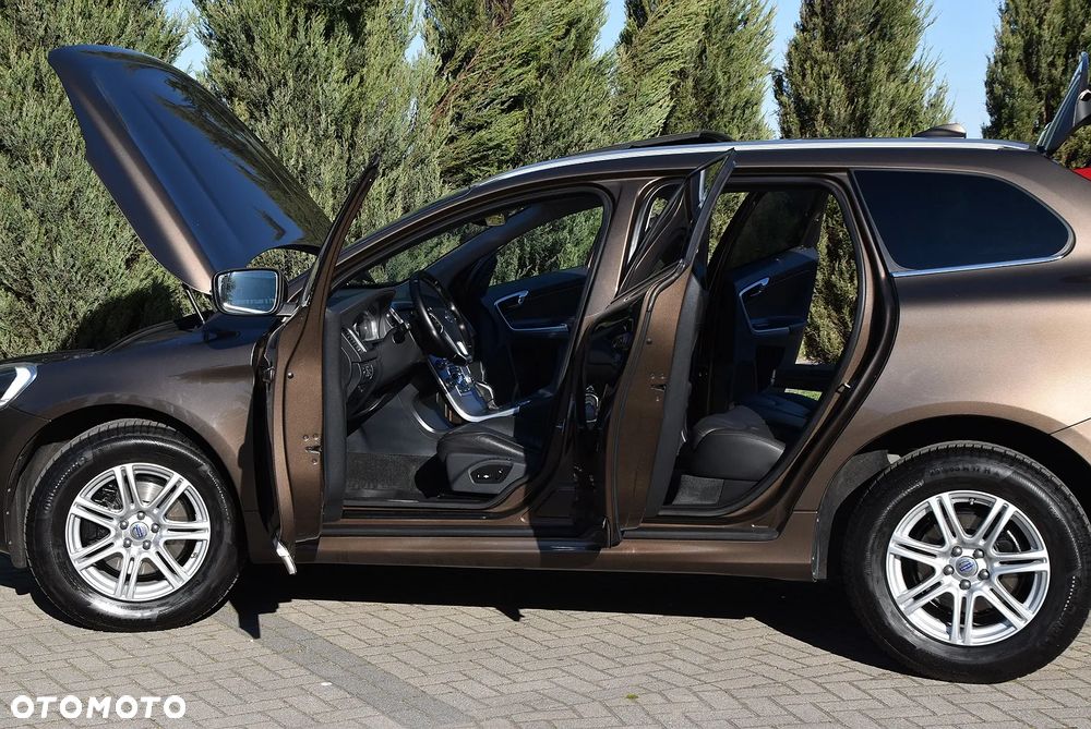 Volvo XC 60 D4 Geartronic Summum - 10
