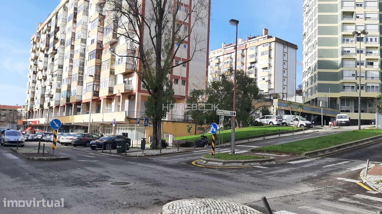 T2  - (1 suite) -  venda - Benfica - Lisboa - Grande imagem: 2/18