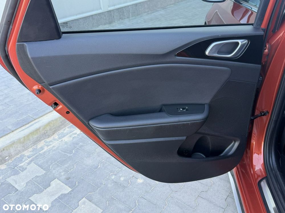 Kia Ceed 1.6 CRDi (48V Mild-Hybrid) DCT7 GT Line - 31