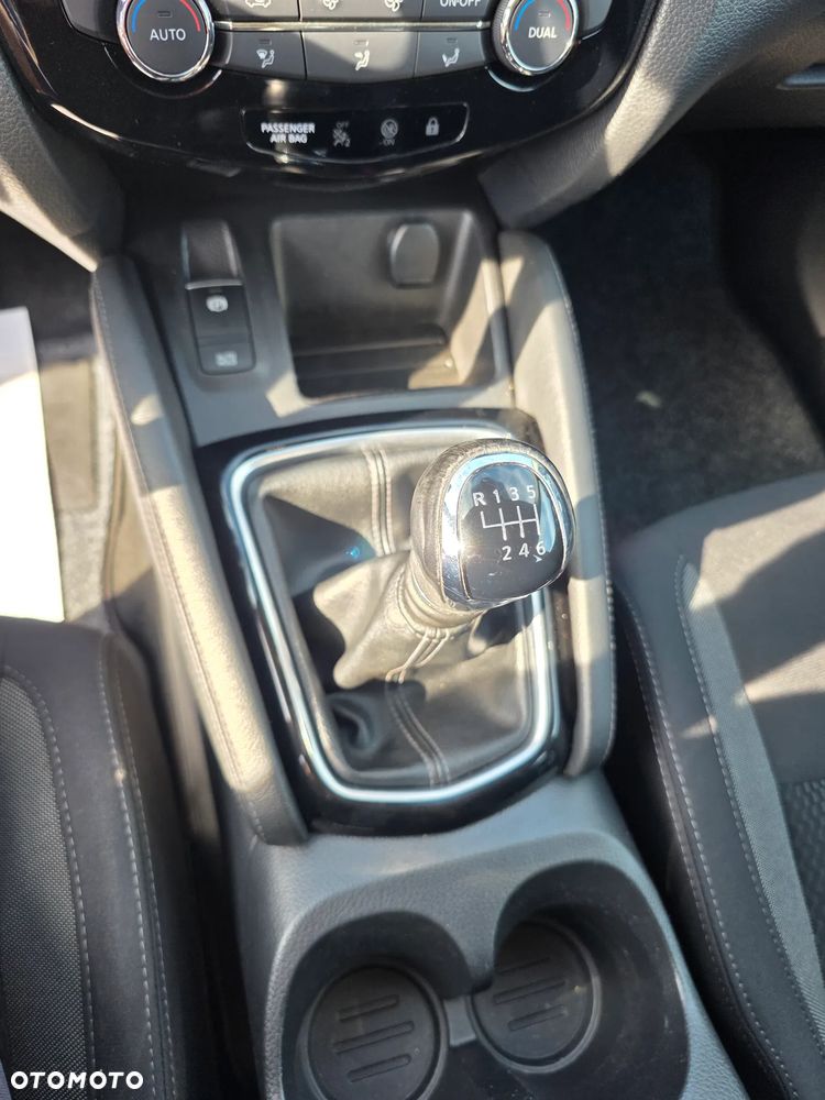Nissan Qashqai 1.3 DIG-T Acenta EU6d - 25