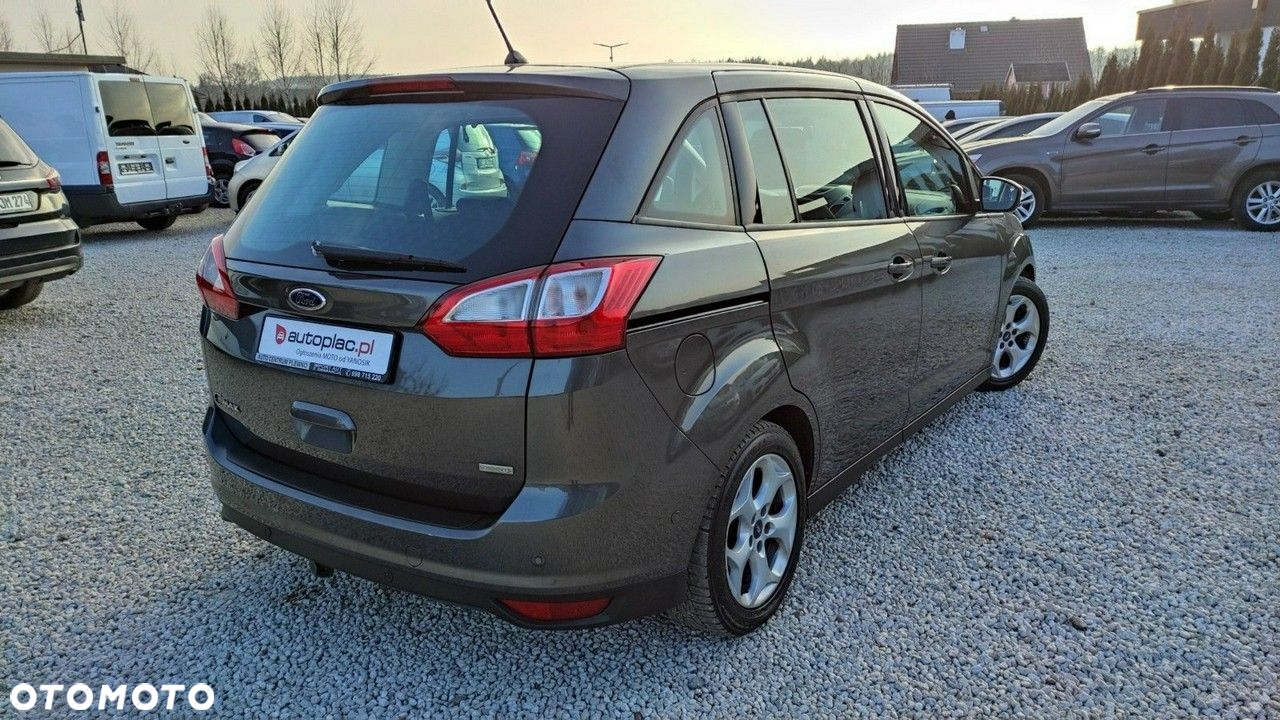 Ford Grand C-MAX - 15