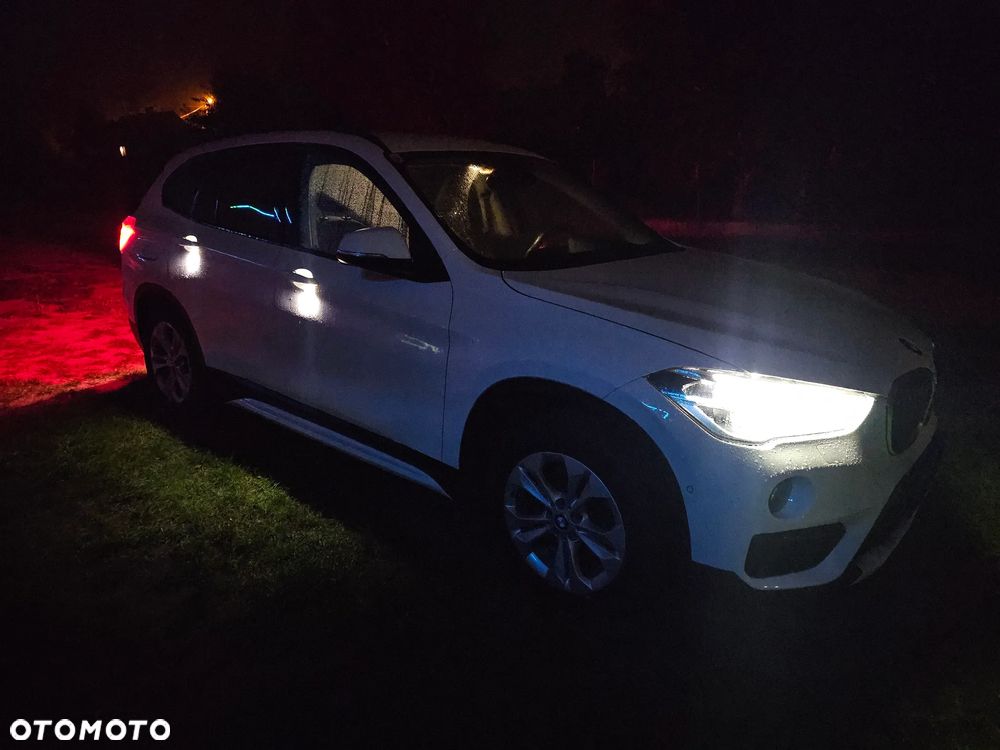 BMW X1 xDrive18d Sport Line - 14
