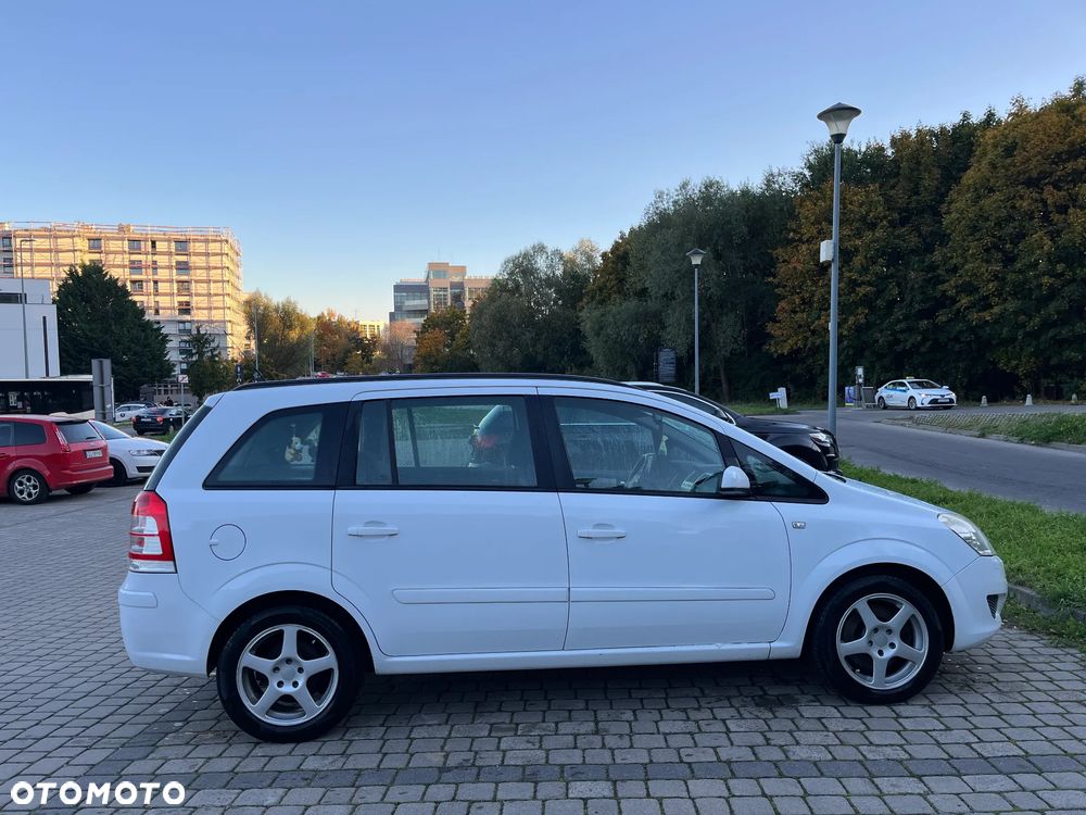 Opel Zafira 1.9 CDTI Cosmo - 5