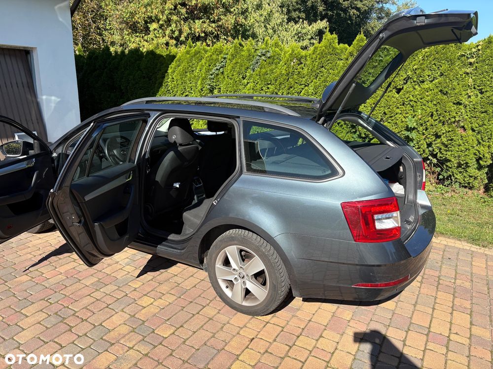 Skoda Octavia 2.0 TDI Ambition DSG - 7