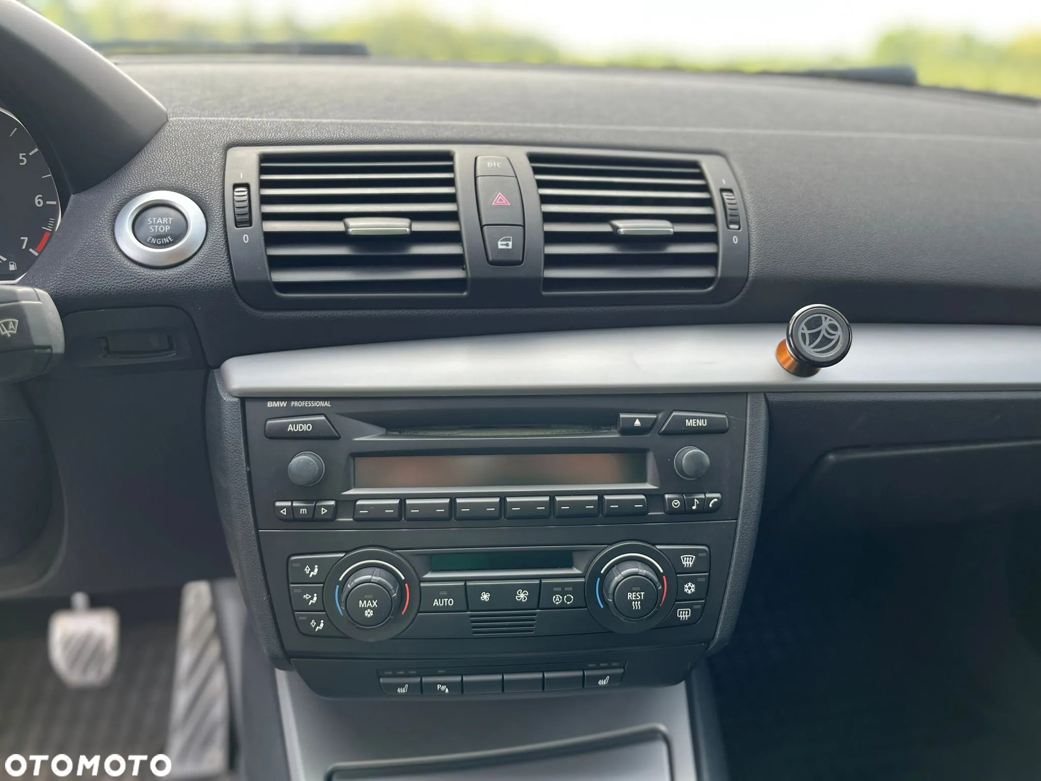 BMW Seria 1 120i - 20