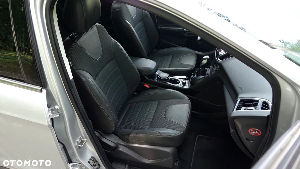 Ford Kuga 2.0 TDCi 4x4 Titanium - 14