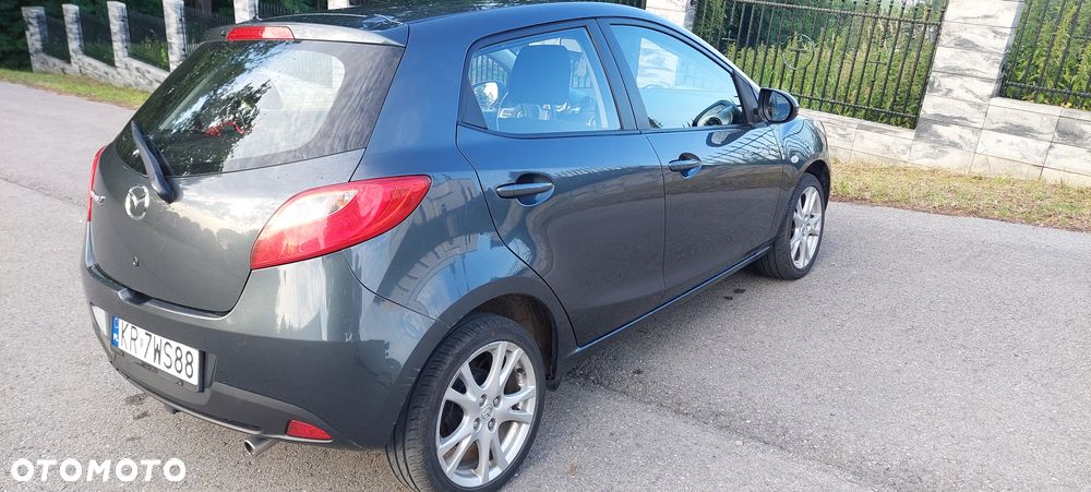 Mazda 2 2007 photo 4