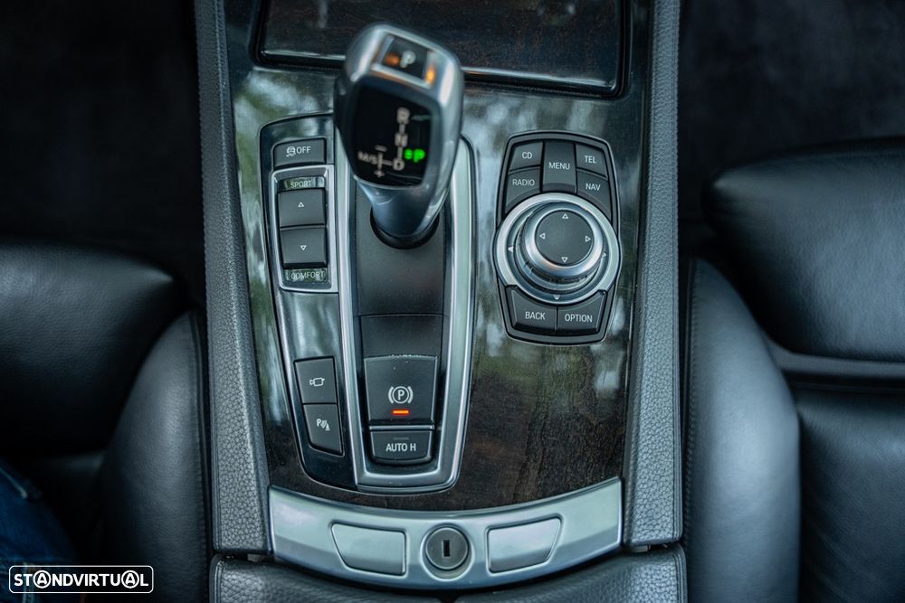 BMW 740 d Pack M - 21