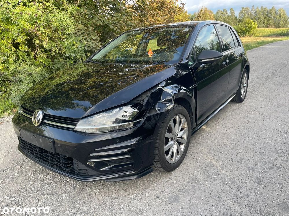 Volkswagen Golf - 10