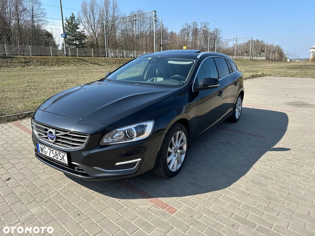 Volvo V60 D5 AWD Summum - 2